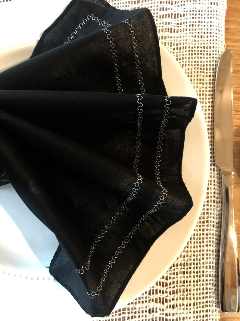 DIY Inexpensive Cloth Napkins